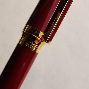 Elegant Classic S.T. Dupont Pen with Gold Accents Women (no box)